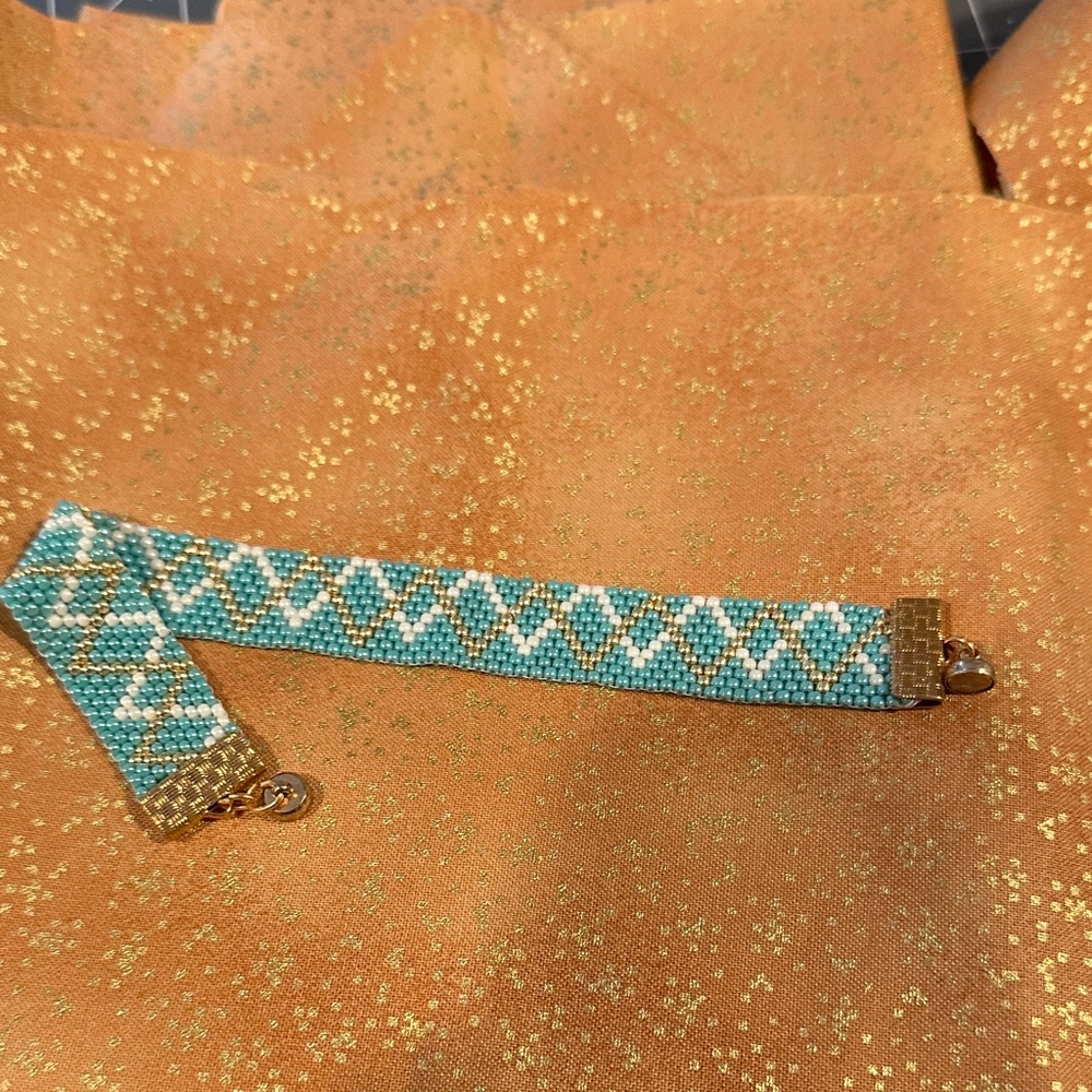 Hand Crafted Turquoise and White Beaded Bracelet